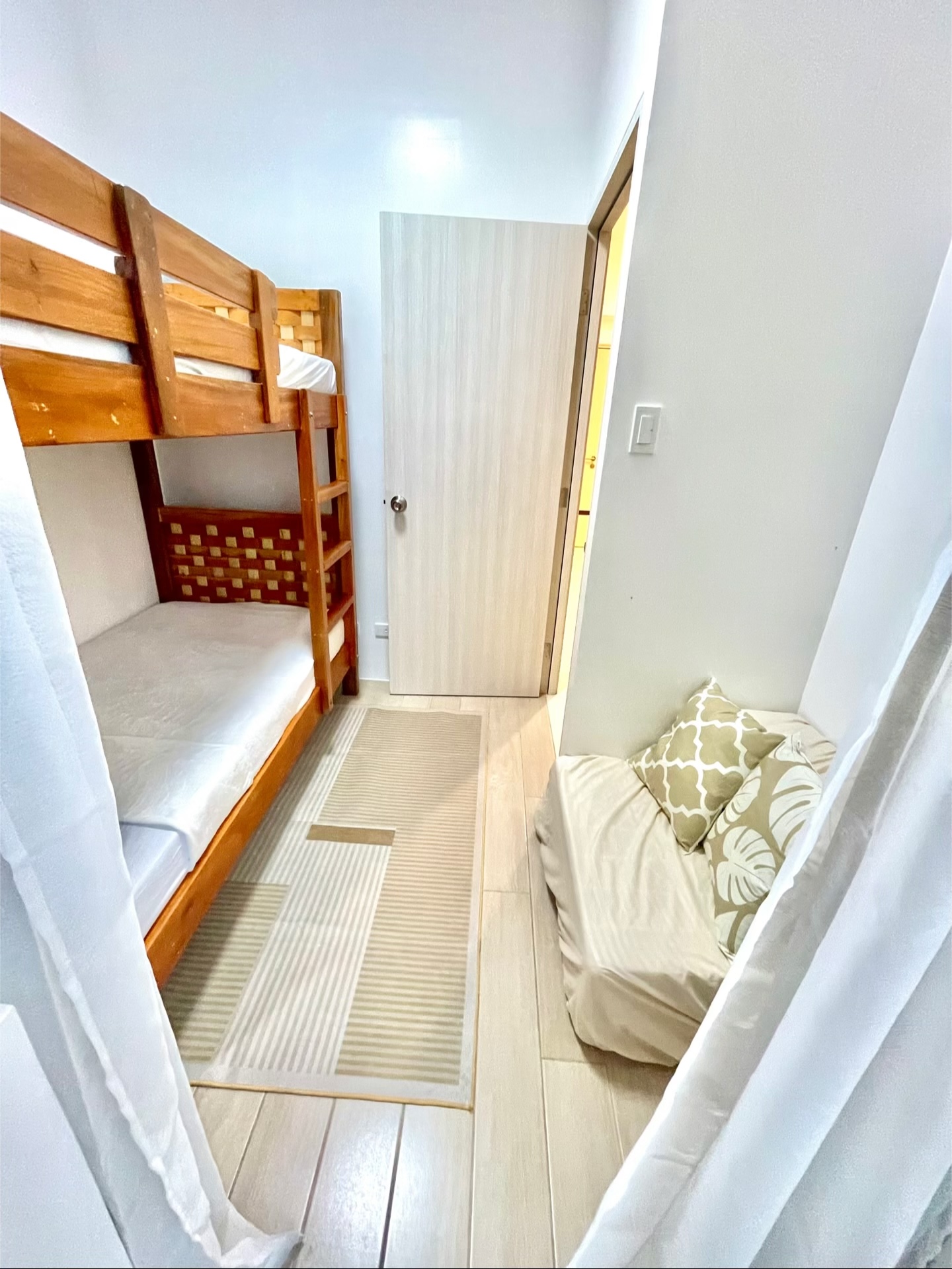 Suite Interior 9